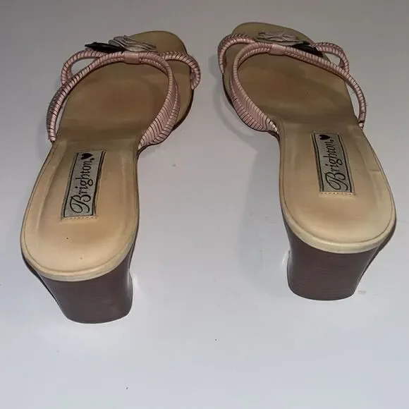 Vintage Brighton leather 2” sandals w/ flower motifs. - Picture 4 of 5